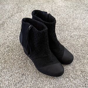 Toms Avery Ankle Booties Black 9M